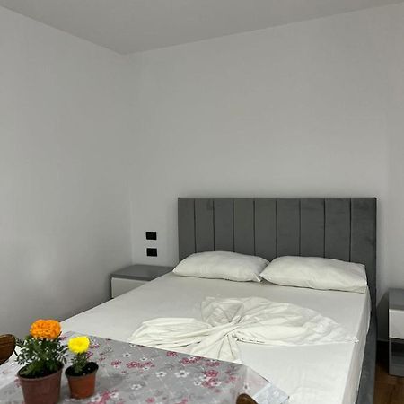 Hotel Vila Herta ドゥラス エクステリア 写真
