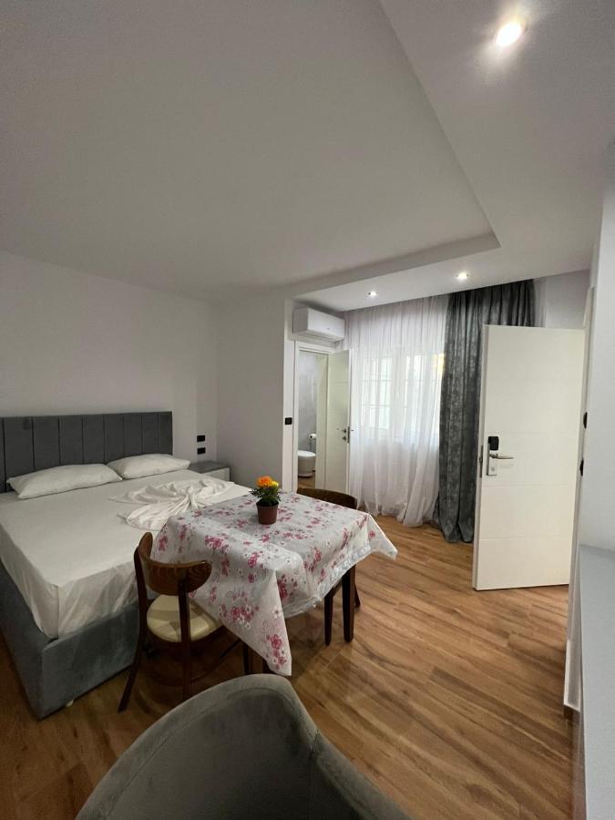 Hotel Vila Herta ドゥラス エクステリア 写真